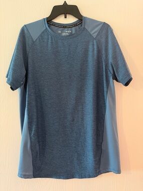 Under Armour Men’s Two-Tone Blue Short Sleeve Athletic Tee